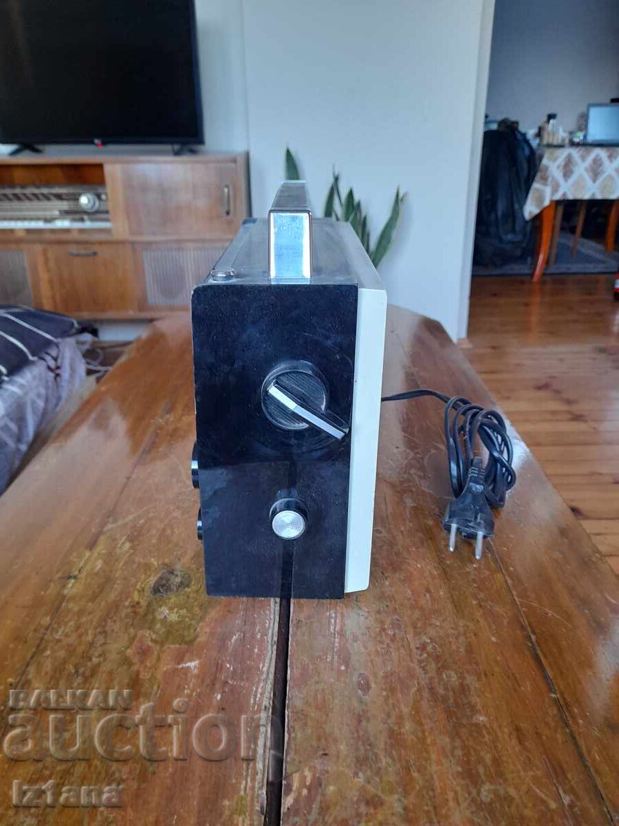 Delivery of Old VEF radio, VEF 201 Delivery of Old VEF radio, VEF 201