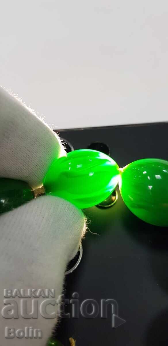 Delivery of Necklace, necklace made of catalin-bukelite with damar 1950 - 1960 Delivery of Necklace, necklace made of catalin-bukelite with damar 1950 - 1960