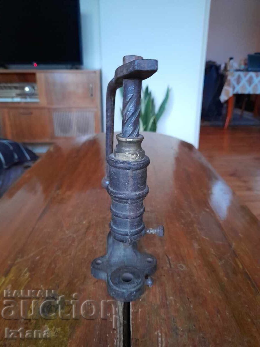 Old press, button machine with price 85.00 BGN | € 43.46