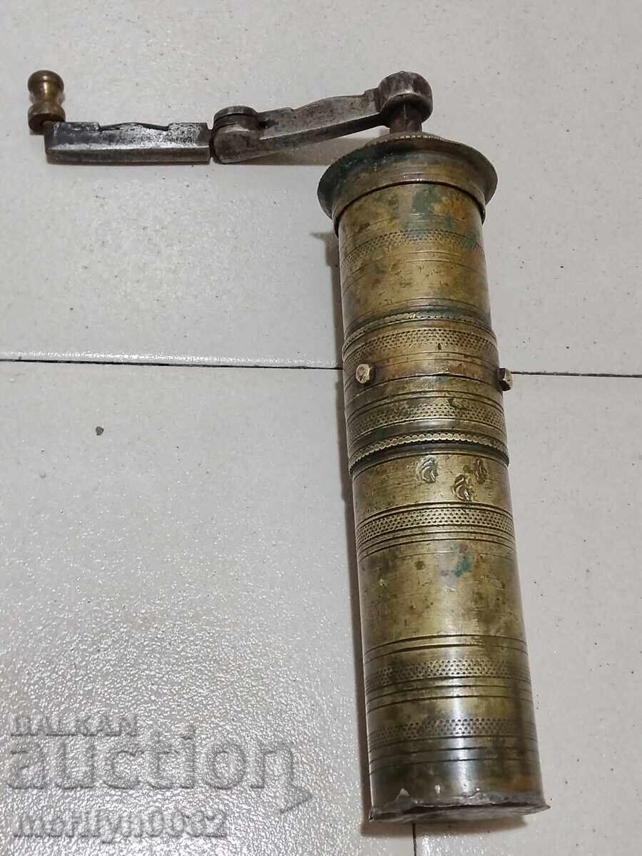 Ottoman Bronze Coffee Grinder Grinder with price 86.00 BGN | € 43.97 Ottoman Bronze Coffee Grinder Grinder with price 86.00 BGN | € 43.97