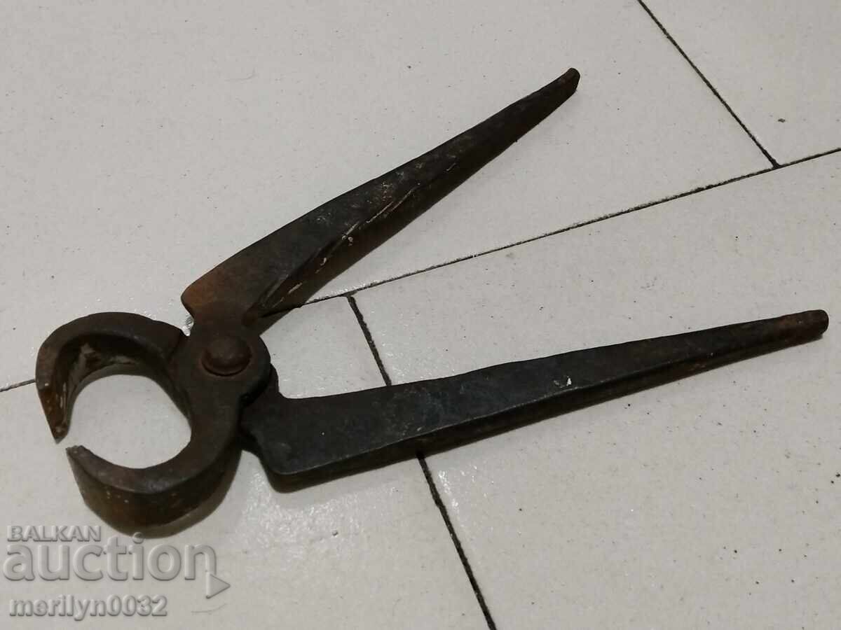 Old wrought iron pliers - 5