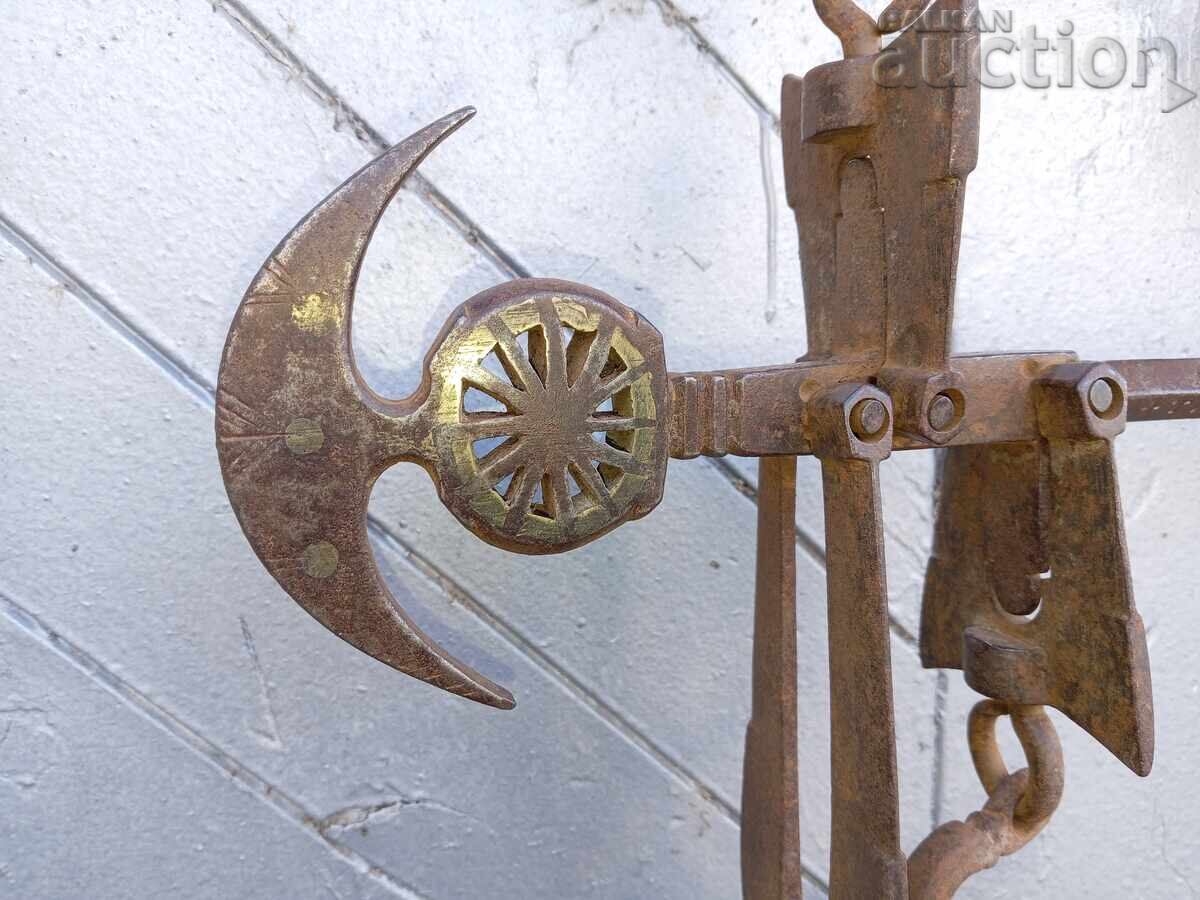 αντίκα οθωμανική ζυγαριά με ζυγαριά μαχαιριού από σφυρήλατο σίδερο oki με τιμή 111.00 BGN | € 56.75 αντίκα οθωμανική ζυγαριά με ζυγαριά μαχαιριού από σφυρήλατο σίδερο oki με τιμή 111.00 BGN | € 56.75