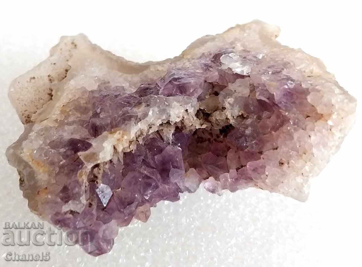 Auction AMETHYST DRUZE - MINERAL - 133.60 ct- (674) Auction AMETHYST DRUZE - MINERAL - 133.60 ct- (674)
