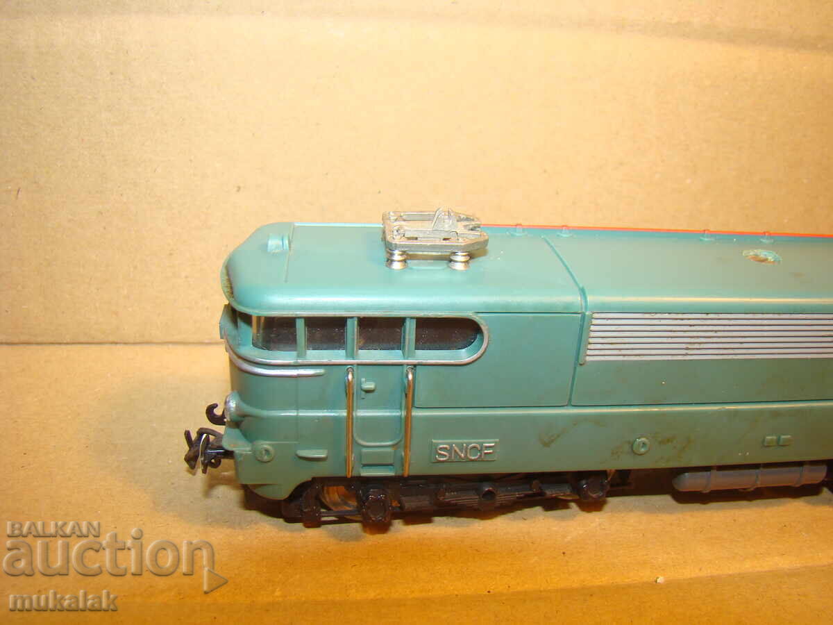 SNCF H0 1/87 RAILWAY CAR TRAIN LOCOMOTIVE MODEL TOY with price 90.00 BGN | € 46.02 SNCF H0 1/87 RAILWAY CAR TRAIN LOCOMOTIVE MODEL TOY with price 90.00 BGN | € 46.02