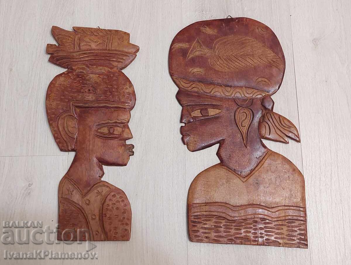 Wooden panel, two pieces for collectors Wooden panel, two pieces for collectors
