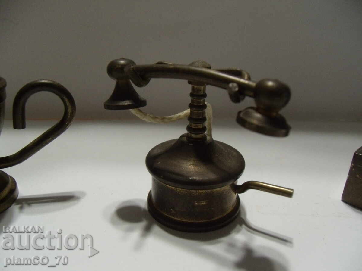 Auction No.*7822 three old small metal / bronze figurines Auction No.*7822 three old small metal / bronze figurines