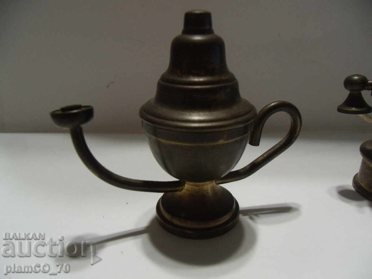 Delivery of No.*7822 three old small metal / bronze figurines Delivery of No.*7822 three old small metal / bronze figurines