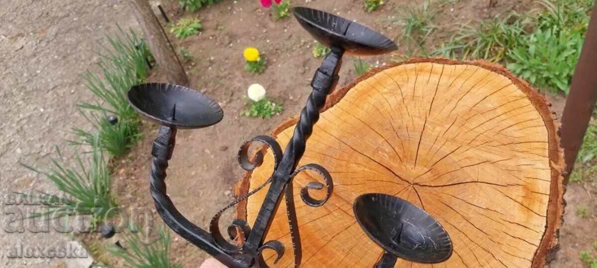 Παλιά σφυρήλατο κηροπήγιο - 7 Παλιά σφυρήλατο κηροπήγιο - 7