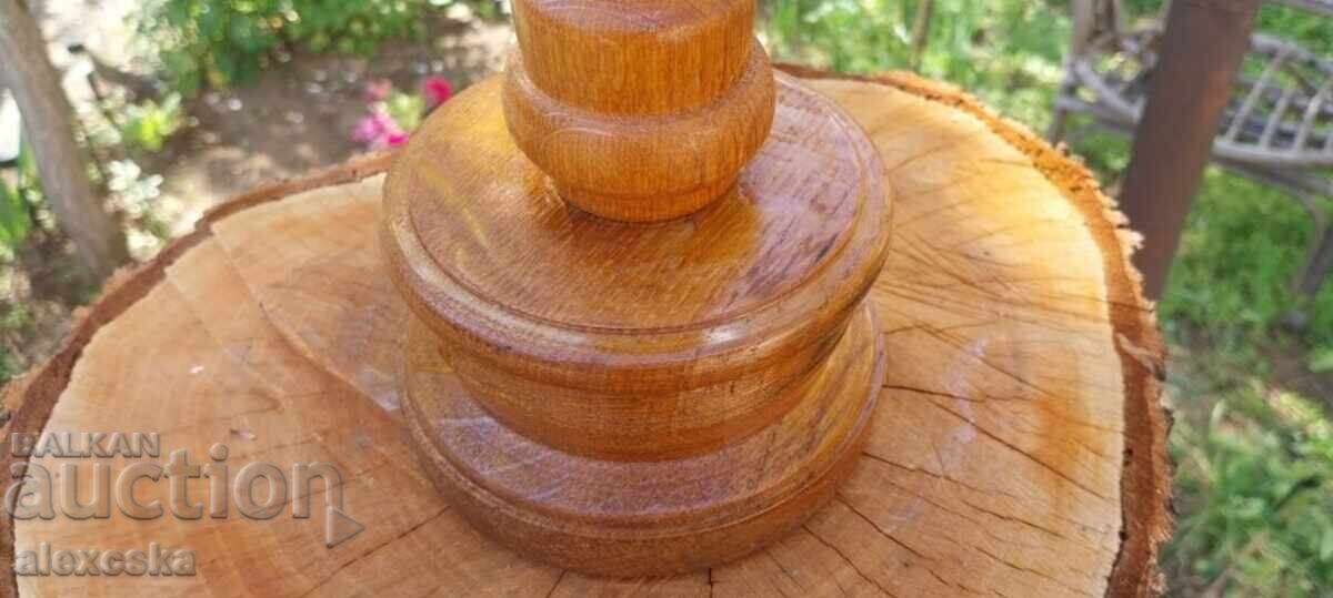 Παράδοση Μεγάλο ξύλινο κηροπήγιο