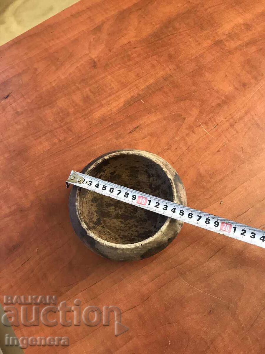 Auction WOODEN NUTS BOWL PANE ANTIQUE Auction WOODEN NUTS BOWL PANE ANTIQUE