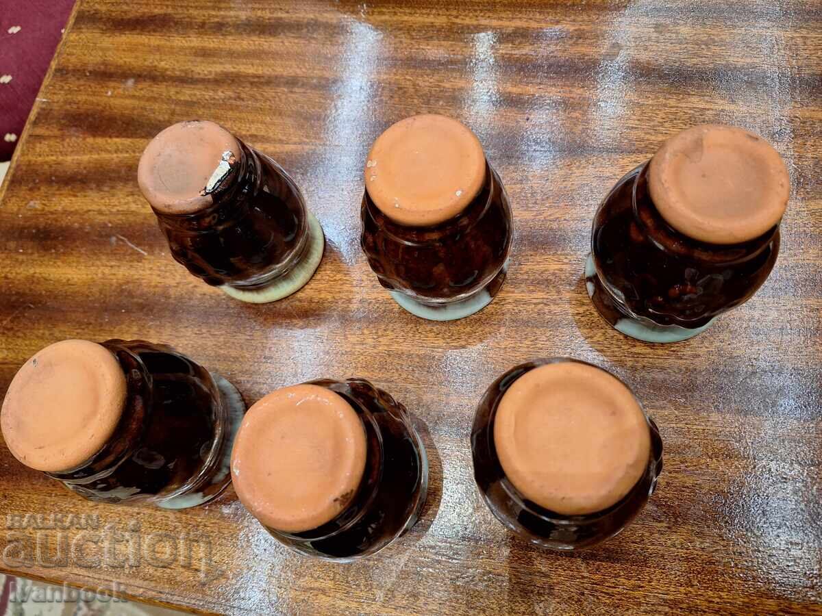 Ceramic wine glasses retro social. - 6 Ceramic wine glasses retro social. - 6