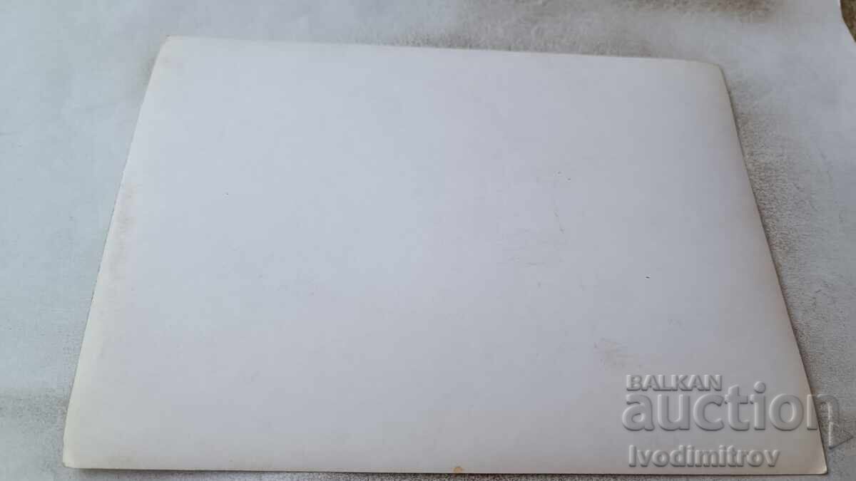 Foto Generali cu cruci pentru curaj și doi ofițeri cu preț 13.45 BGN | € 6.88