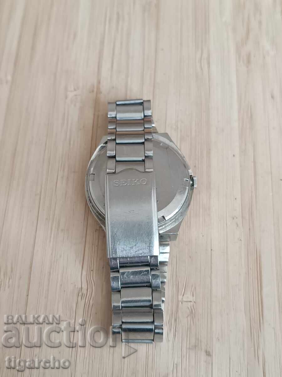 Доставка на Часовник Seiko 5