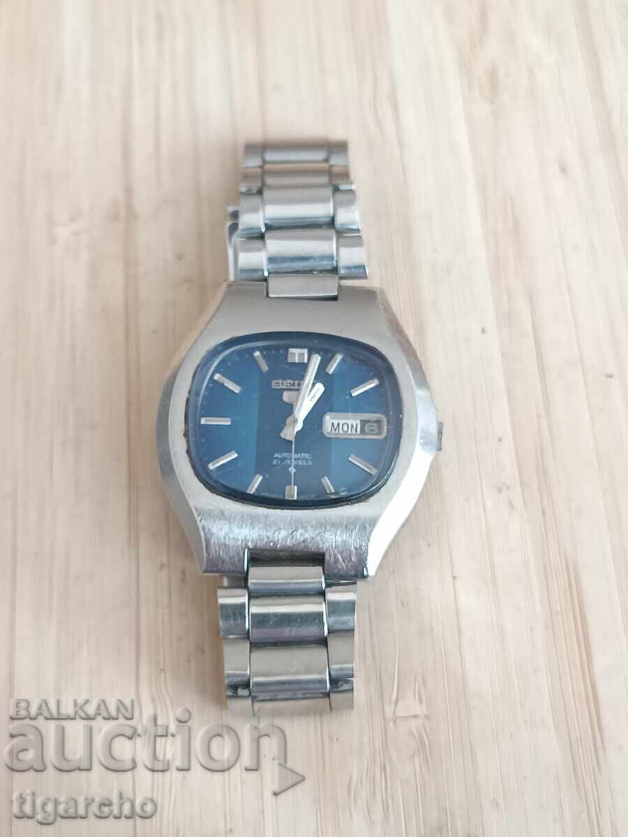Часовник Seiko 5