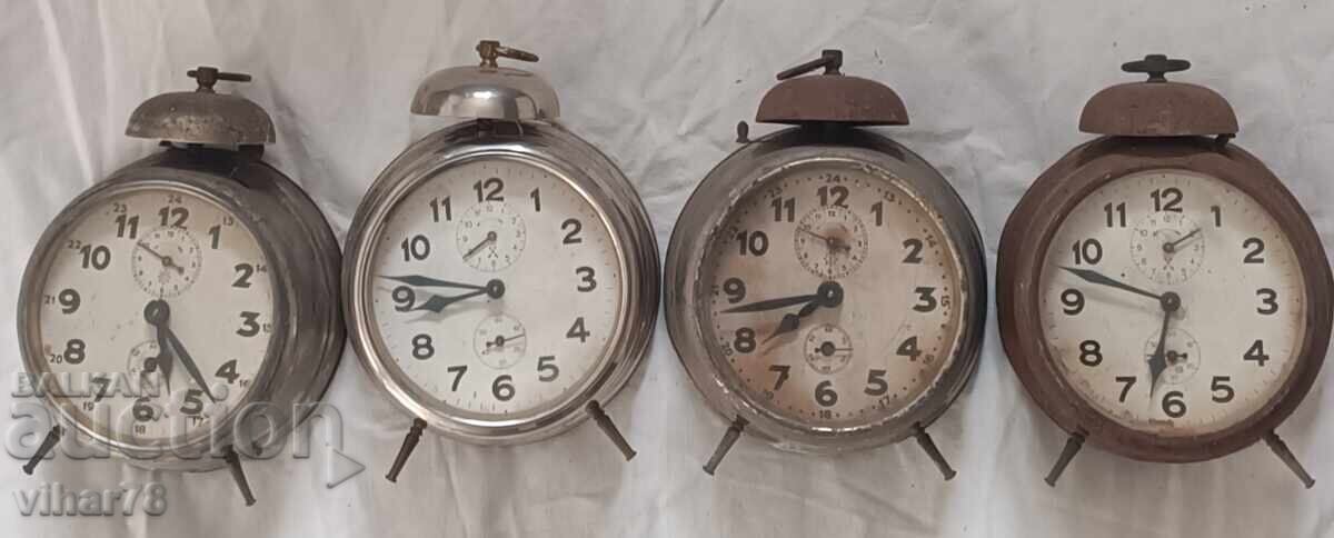 Delivery of Lot of four alarm clocks - not working for repair or replacement