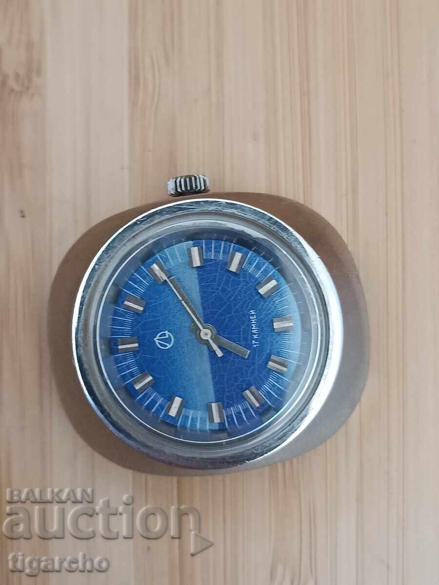 Дамски часовник Луч с цена 65.00 лв. | € 33.23 Дамски часовник Луч с цена 65.00 лв. | € 33.23