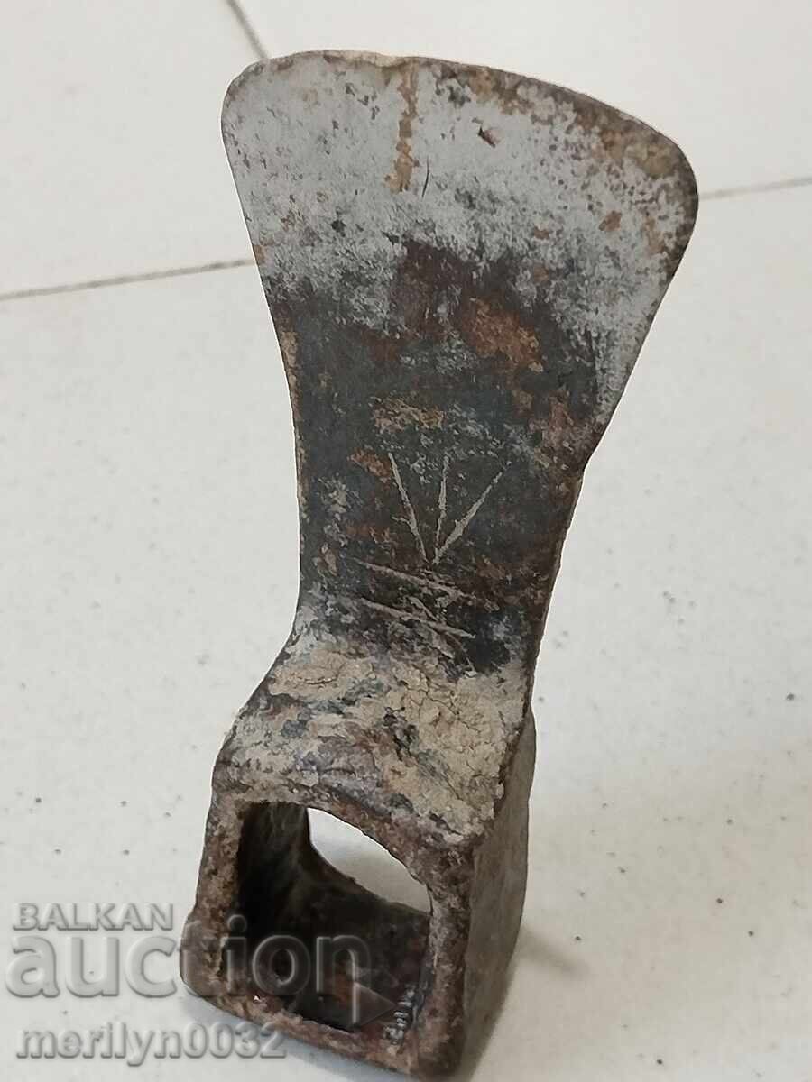 Auction Forged hoe, tin hoe, agricultural wrought iron Auction Forged hoe, tin hoe, agricultural wrought iron
