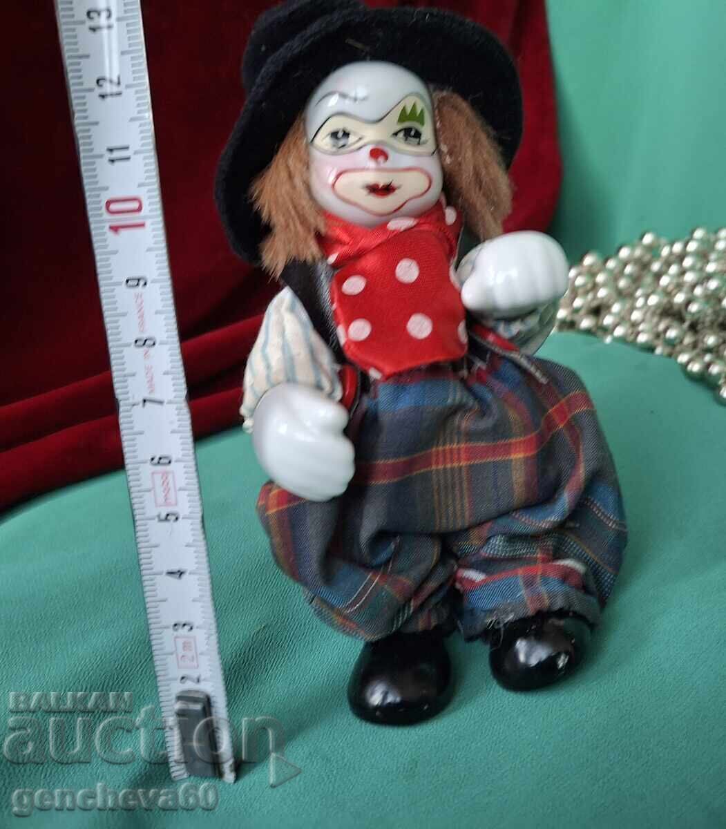 Păpușă clovn cu preț € 8.00 | 15.65 BGN