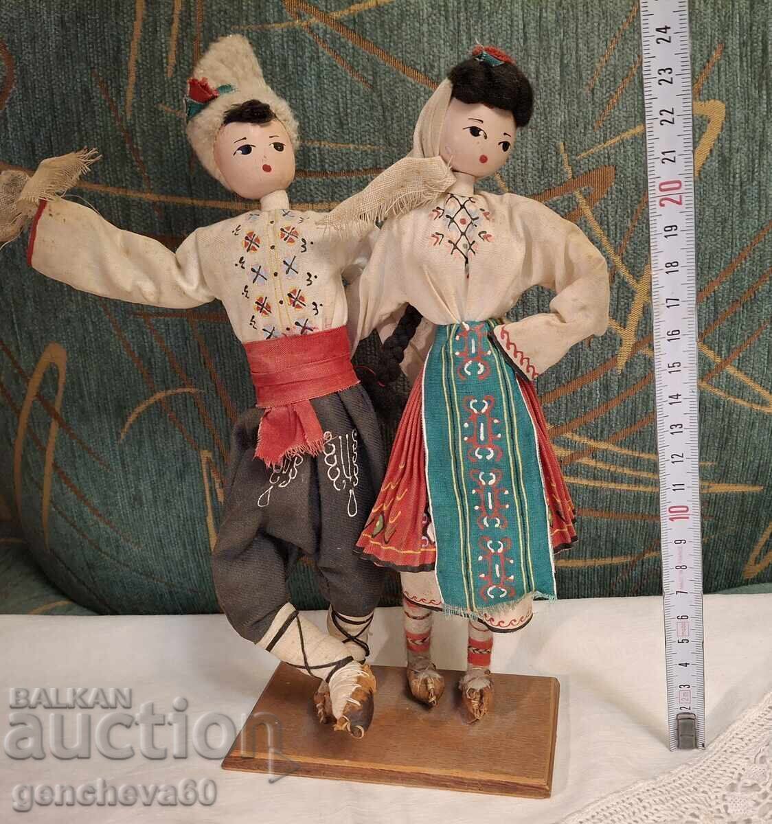 Decorative dolls in Bulgarian folk costume 1975 year, "Rachenitsa" Decorative dolls in Bulgarian folk costume 1975 year, "Rachenitsa"