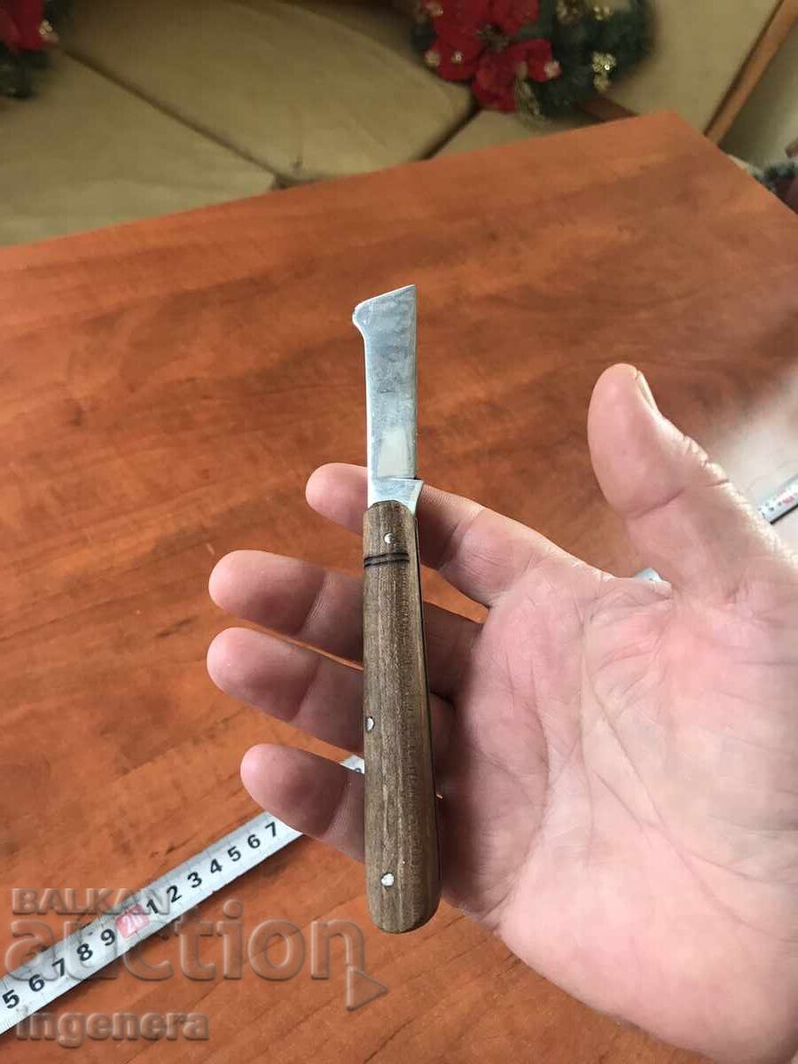 Delivery of FOLDING KNIFE, OLD BLADE, MARKED