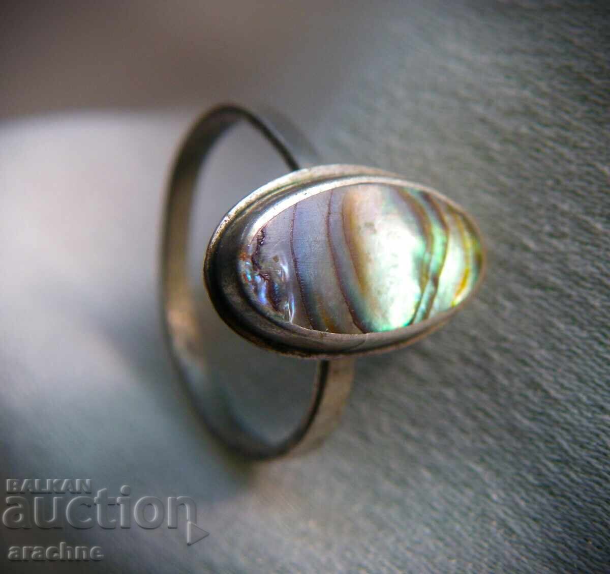 Old silver ring with mother-of-pearl with price 20.00 BGN | € 10.23 Old silver ring with mother-of-pearl with price 20.00 BGN | € 10.23