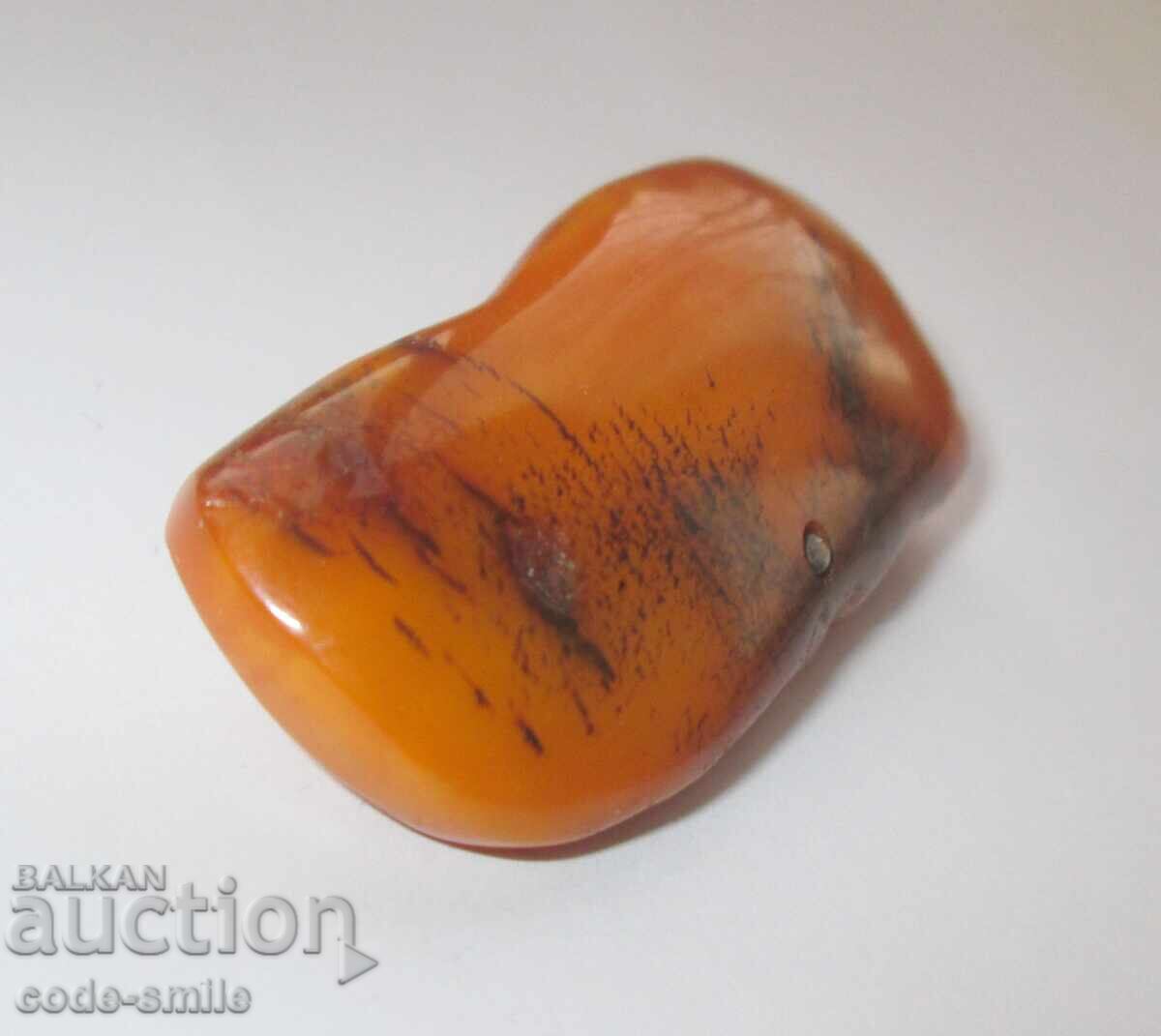Delivery of Old ladies' amber brooch, raw amber Delivery of Old ladies' amber brooch, raw amber