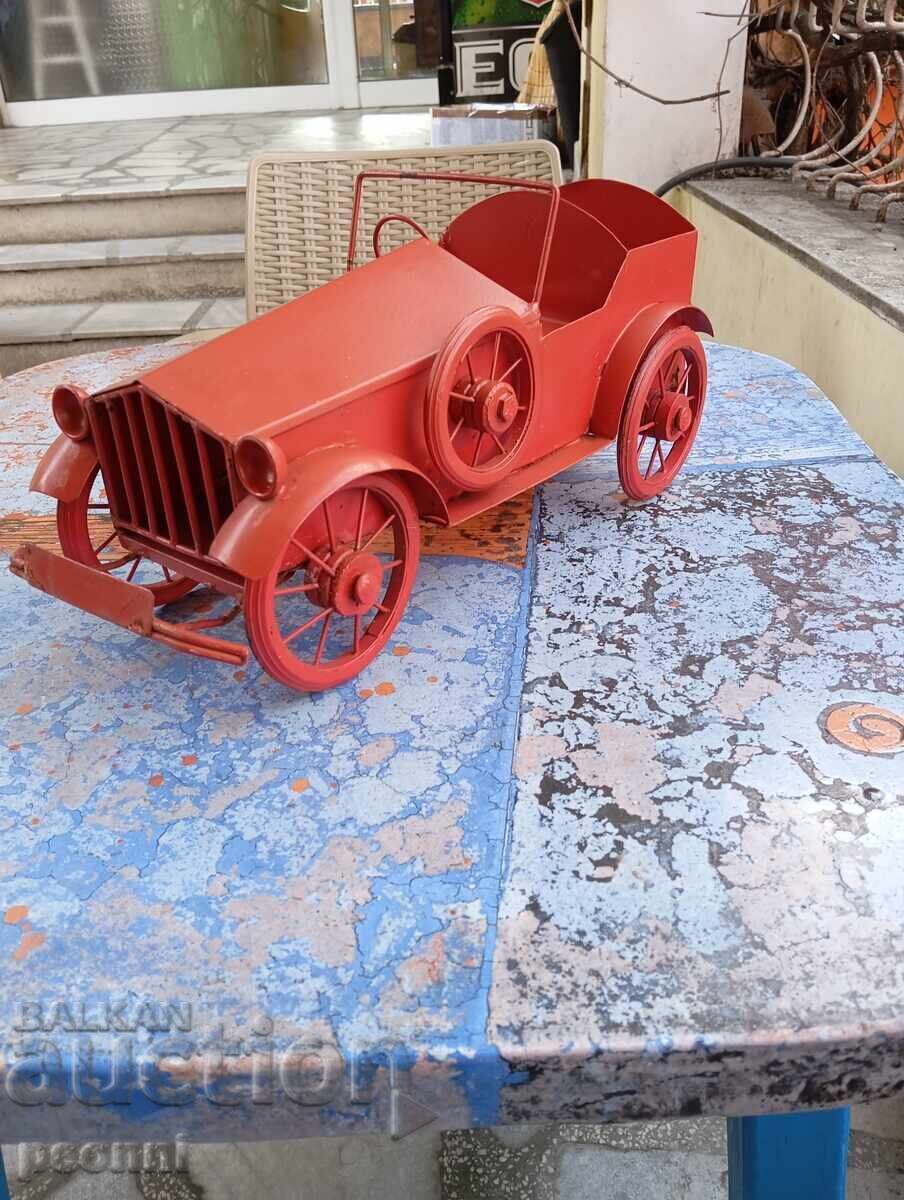 Large and old children's metal stroller Large and old children's metal stroller