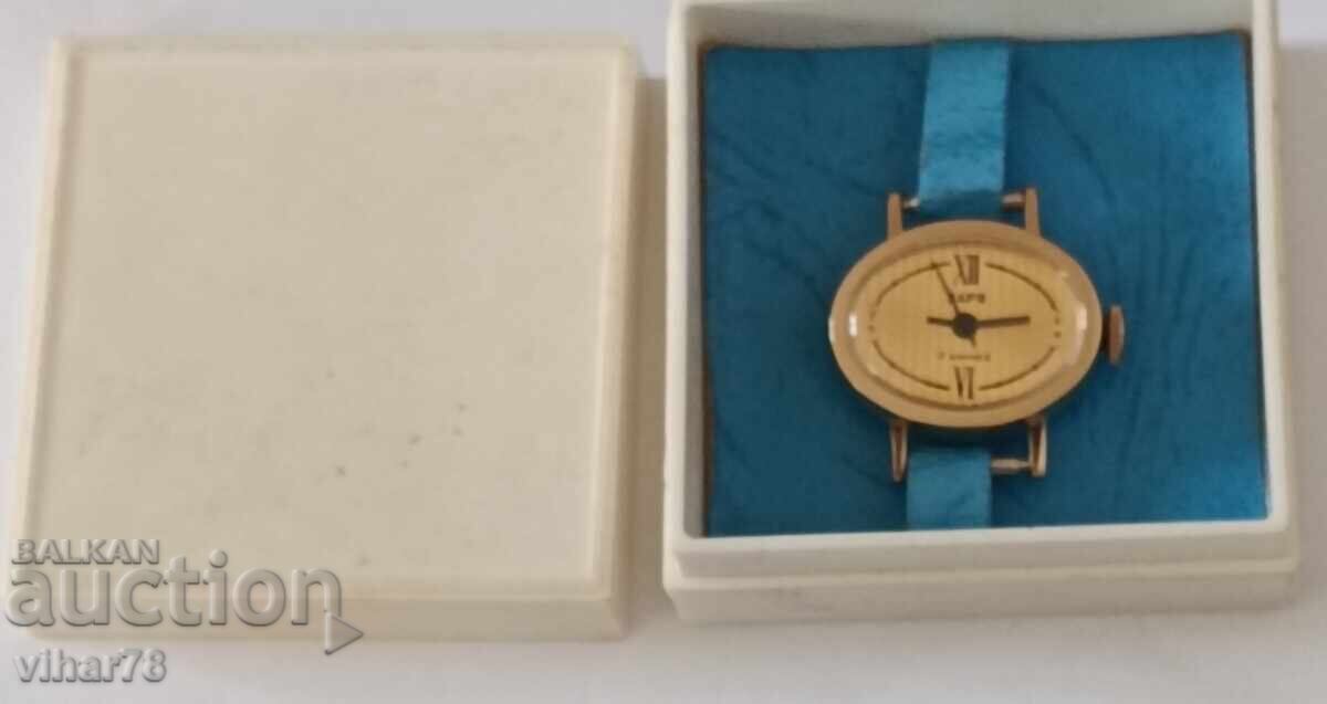 Delivery of New gold-plated ladies' watch Zaria