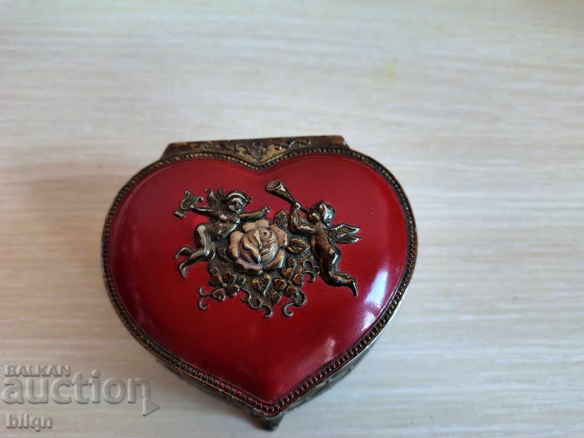Great Old Silver Plated Heart Jewelry Box with price 19.98 BGN | € 10.22 Great Old Silver Plated Heart Jewelry Box with price 19.98 BGN | € 10.22