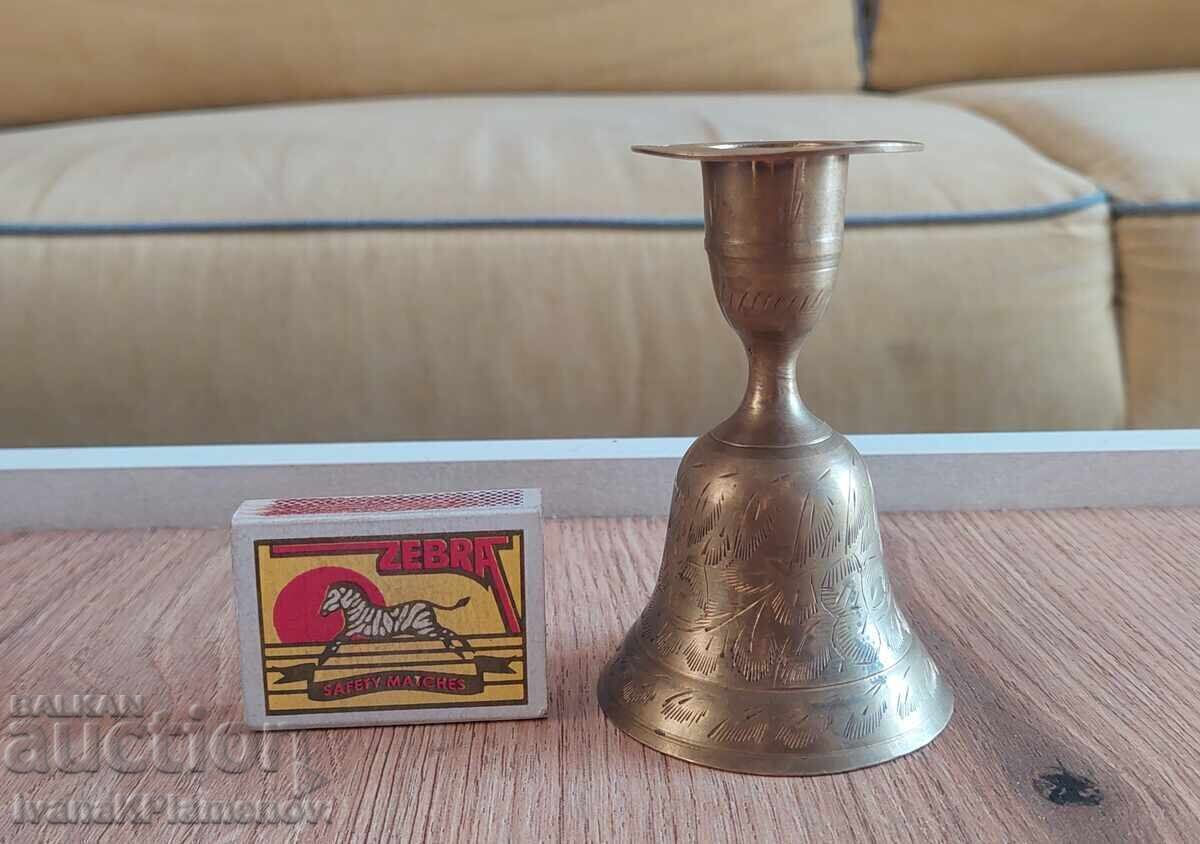 Δημοπρασία Χτυπάει ένα κουδούνι