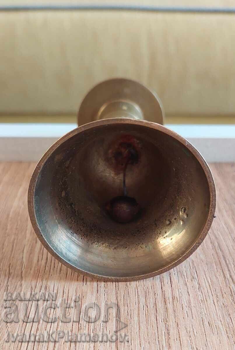 Παράδοση Χτυπάει ένα κουδούνι