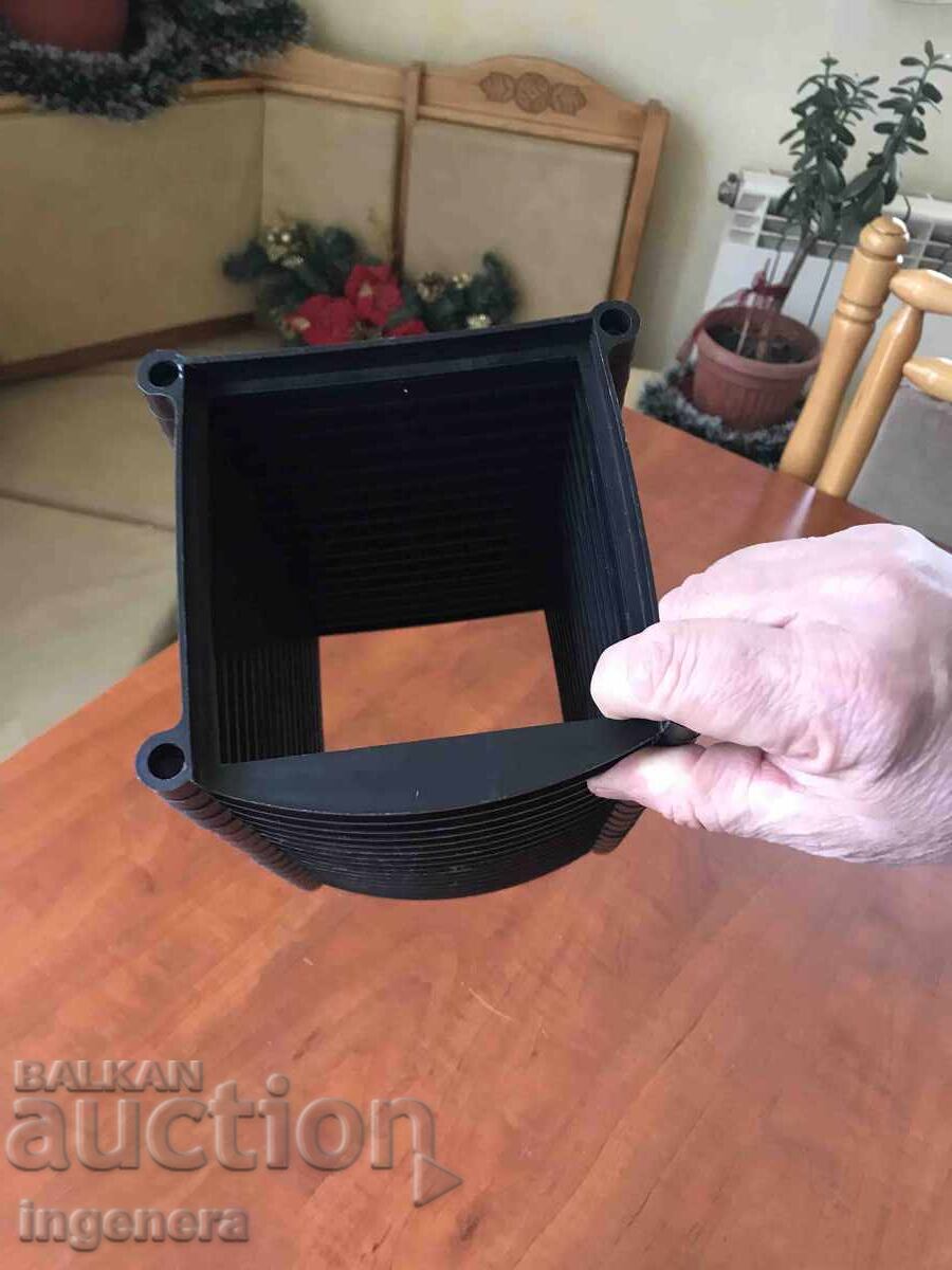 CD HOLDER AND CASE - 7 CD HOLDER AND CASE - 7