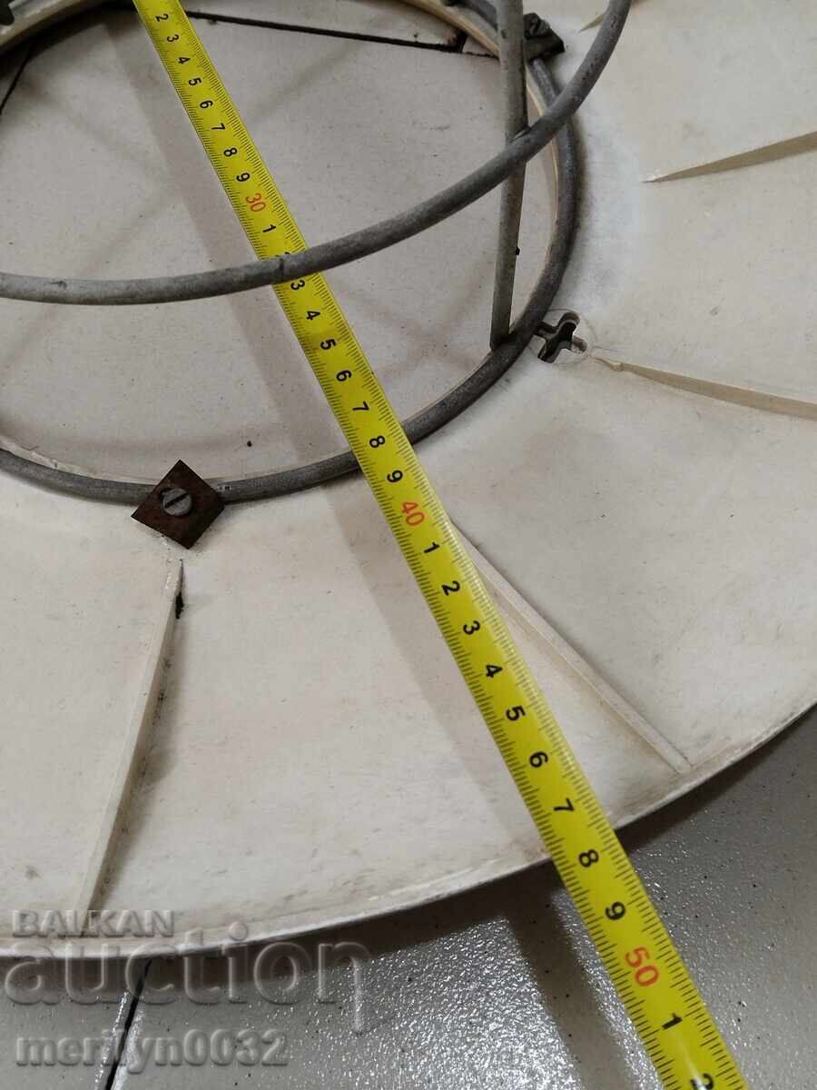 Lampă industrială veche de la atelierul subteran NRB - 6