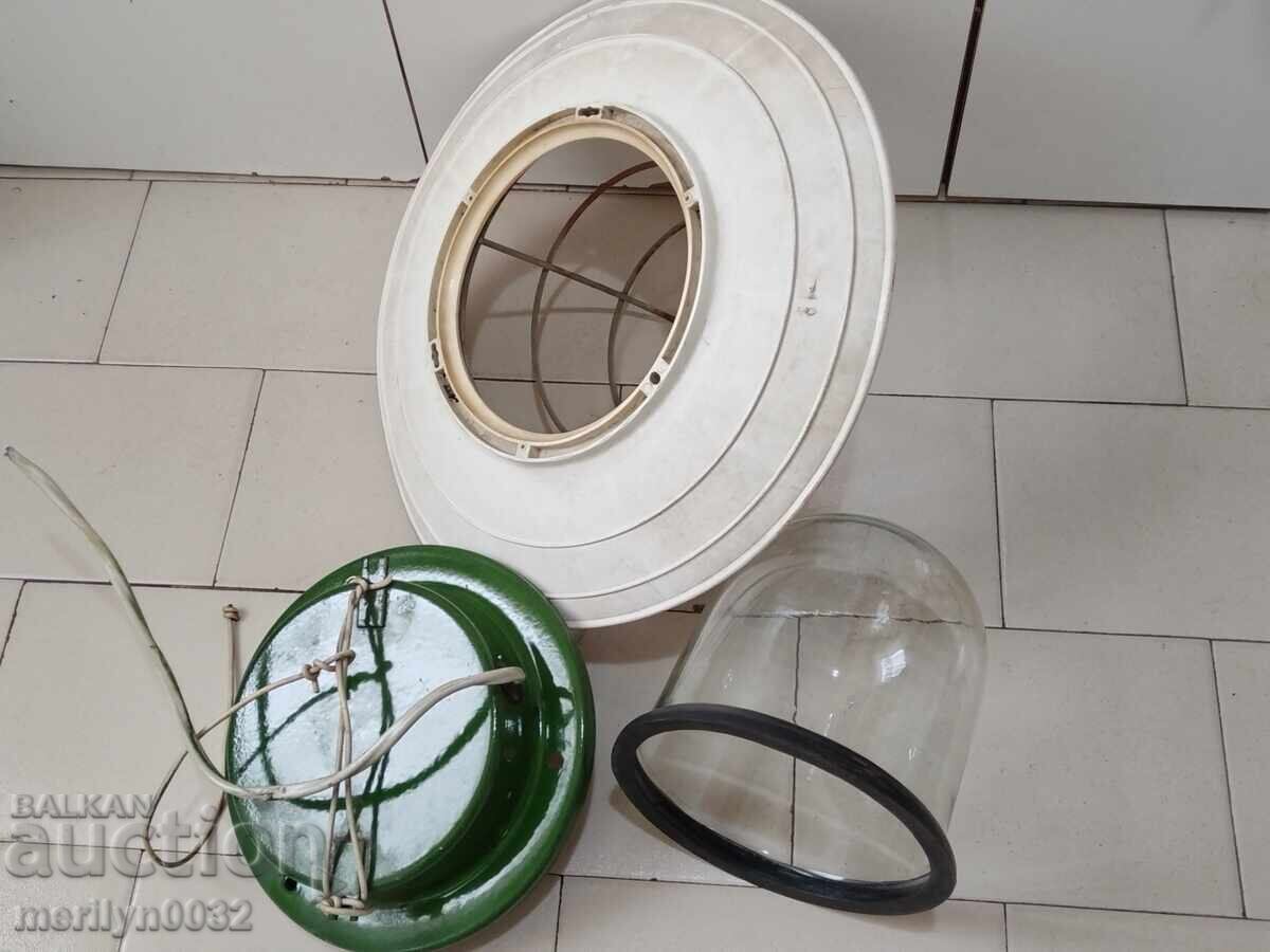 Lampă industrială veche de la atelierul subteran NRB - 7