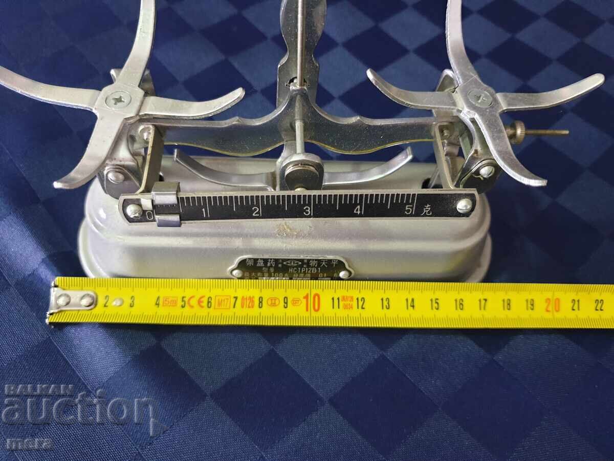 Auction  Old Chinese medical scale