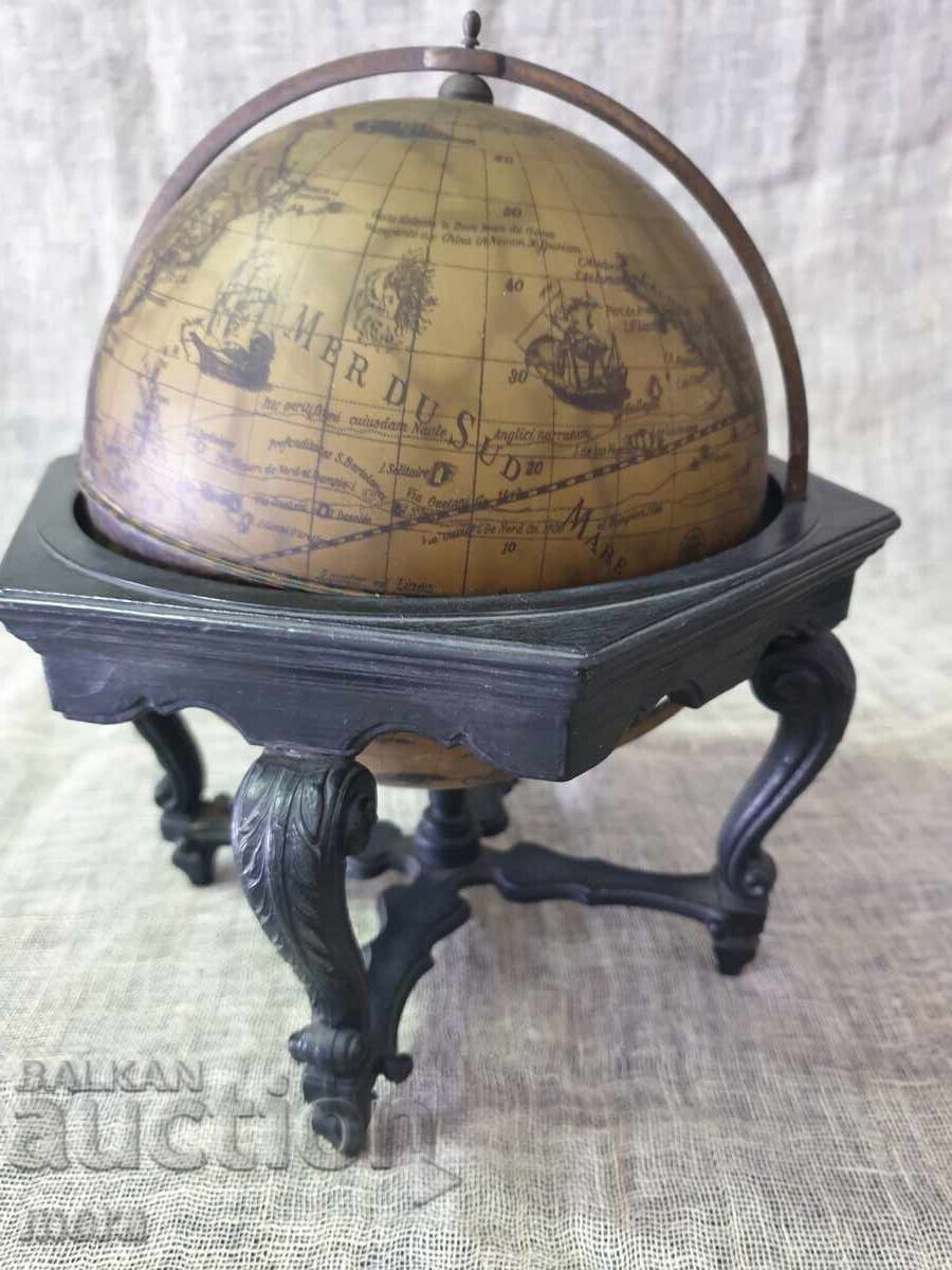 Αντίκα αξεσουάρ γραφείου - υδρόγειος Αντίκα αξεσουάρ γραφείου - υδρόγειος