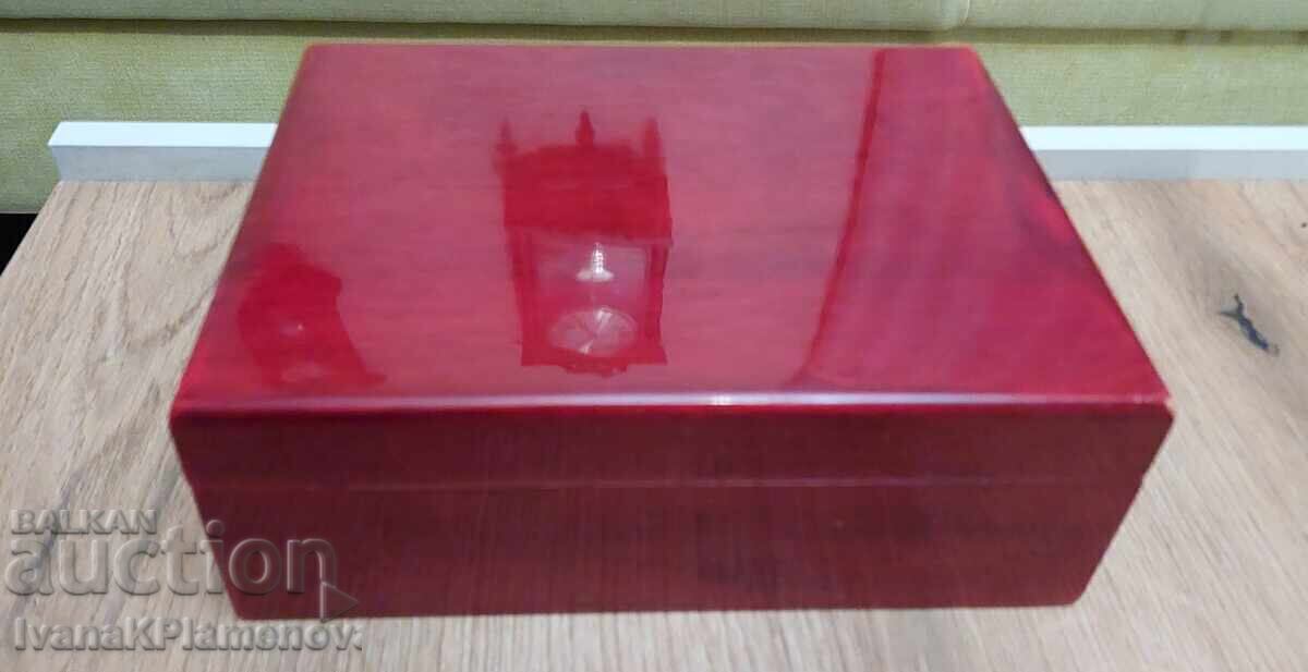 Ξύλινο μουσικό κουτί με τιμή 30.00 BGN | € 15.34 Ξύλινο μουσικό κουτί με τιμή 30.00 BGN | € 15.34