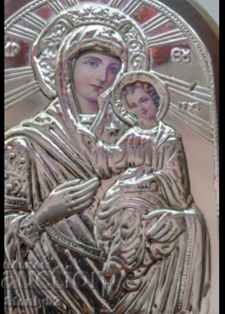 Icoana Fecioarei Maria cu Pruncul cu garnituri 14/18 cm. cu preț 55.00 BGN | € 28.12 Icoana Fecioarei Maria cu Pruncul cu garnituri 14/18 cm. cu preț 55.00 BGN | € 28.12