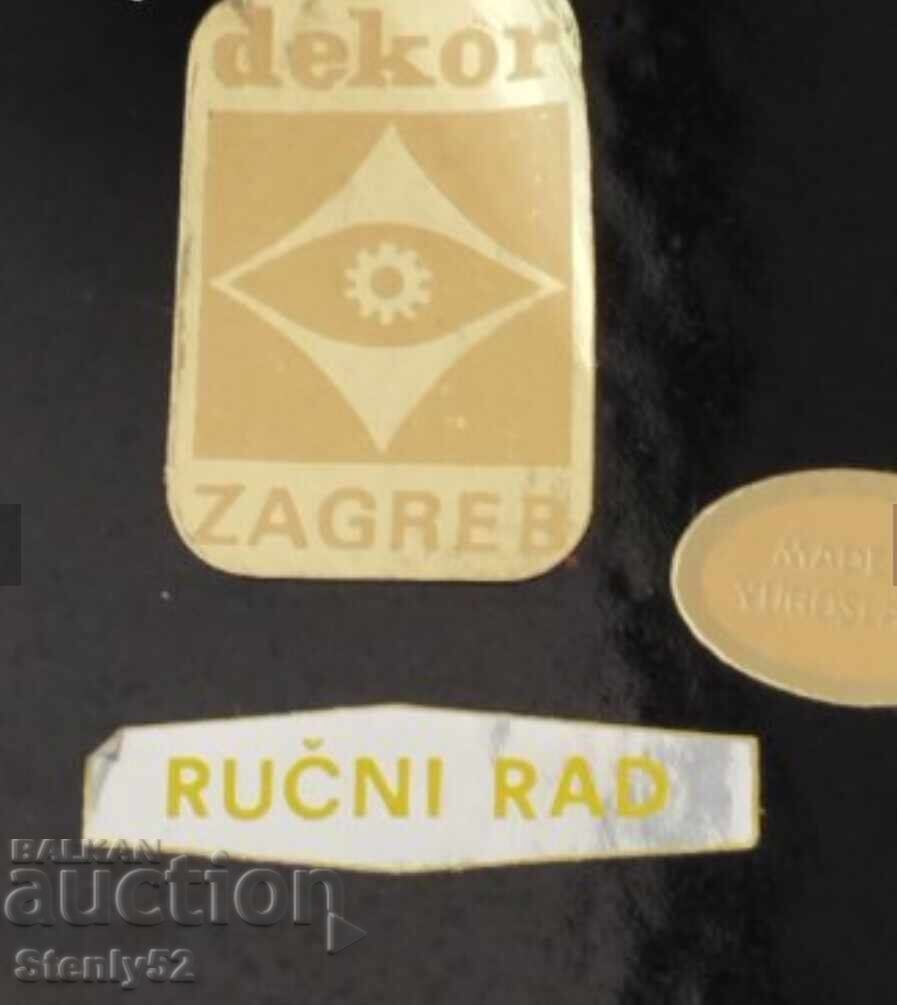 Δημοπρασία Σμάλτο Βογομίλ μοτίβο από επιτύμβια στήλη 11ου-14ου αιώνα.