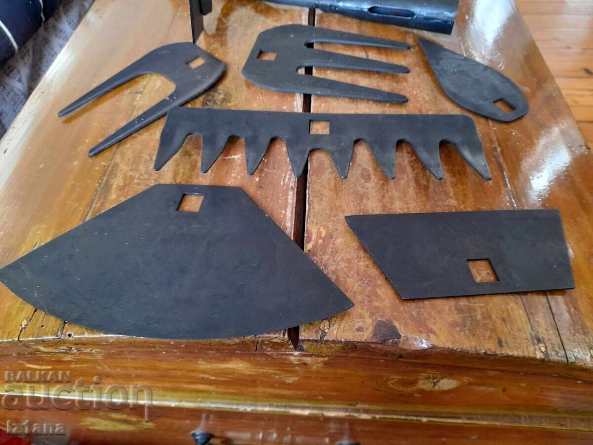 Auction Old garden tools Auction Old garden tools