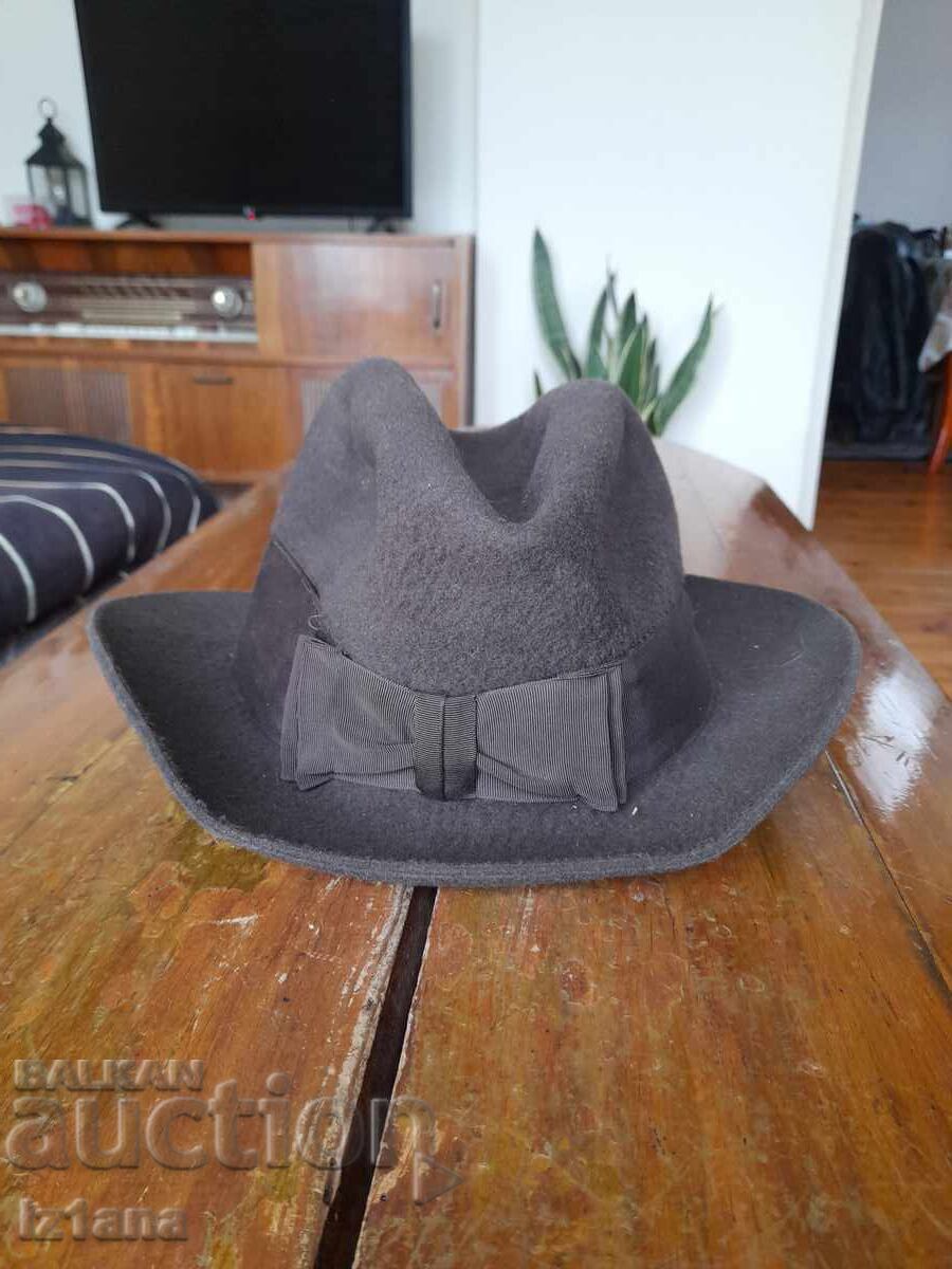 Old bowler hat with price 27.00 BGN | € 13.80 Old bowler hat with price 27.00 BGN | € 13.80