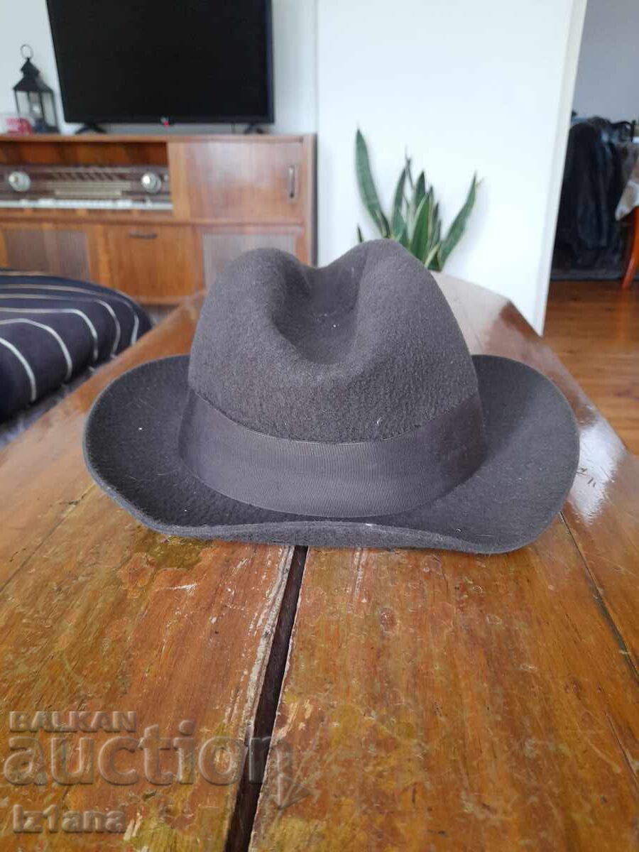 Delivery of Old bowler hat Delivery of Old bowler hat