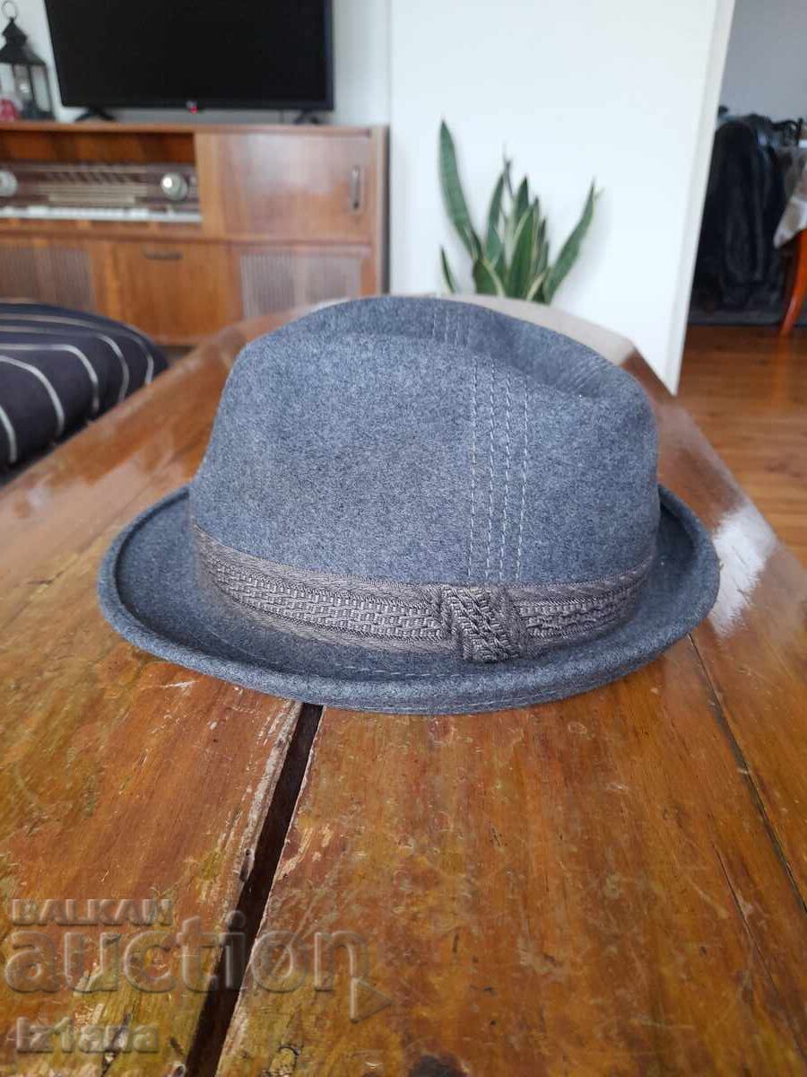 Delivery of Old bowler hat