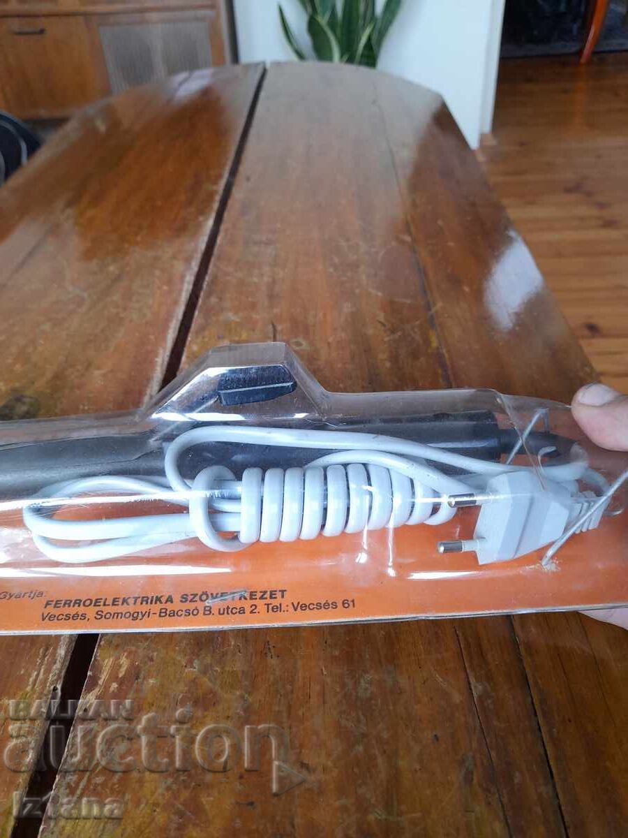 Delivery of Old Ferroelektrika hair curler Delivery of Old Ferroelektrika hair curler