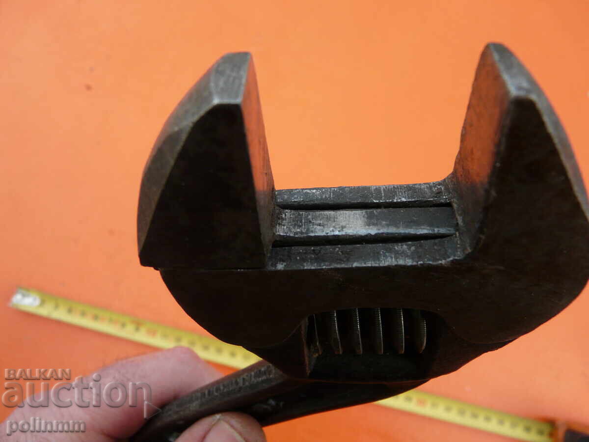 Auction High-quality German adjustable wrench - 305 Auction High-quality German adjustable wrench - 305