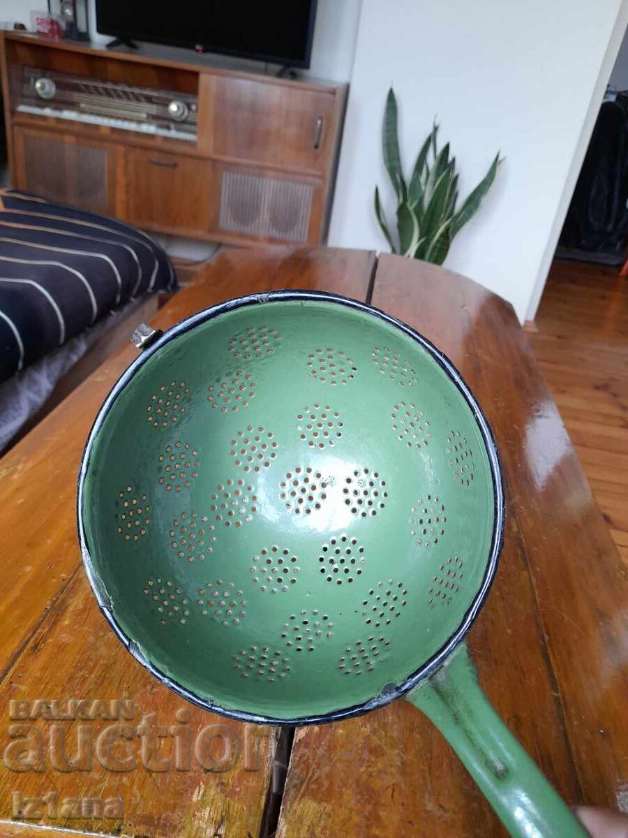 Old enamel colander, colander with price 32.00 BGN | € 16.36 Old enamel colander, colander with price 32.00 BGN | € 16.36