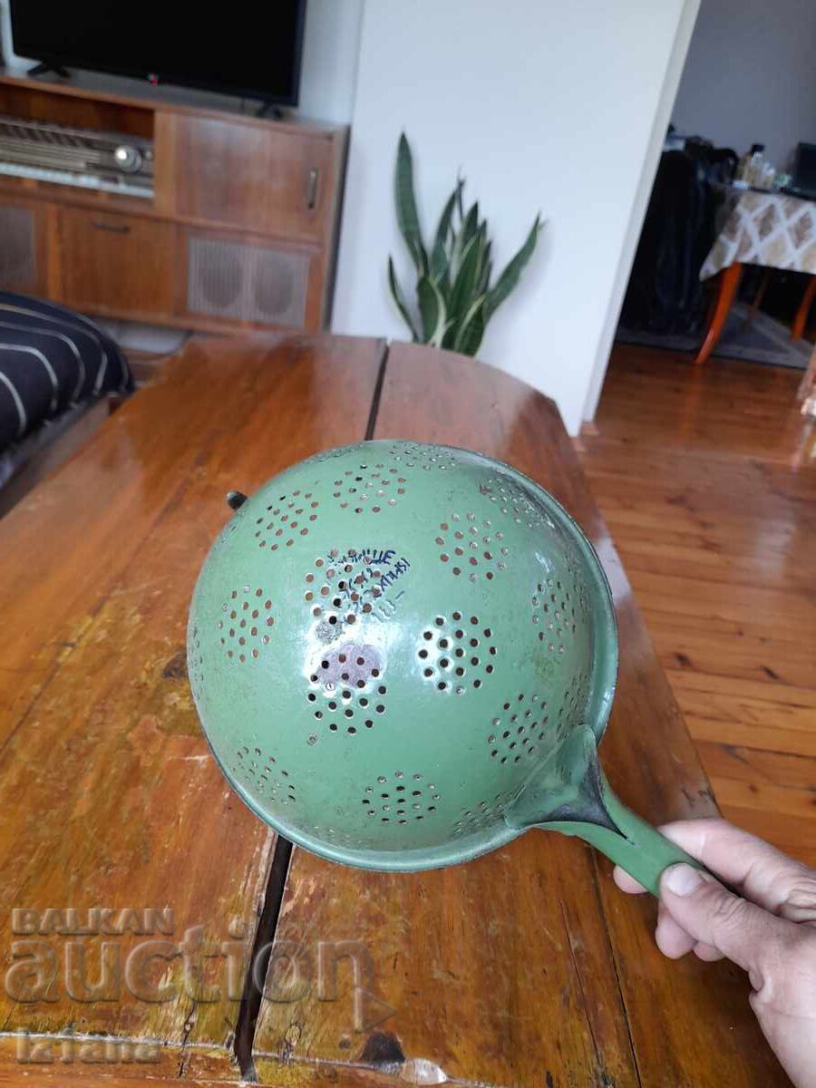 Auction Old enamel colander, colander Auction Old enamel colander, colander