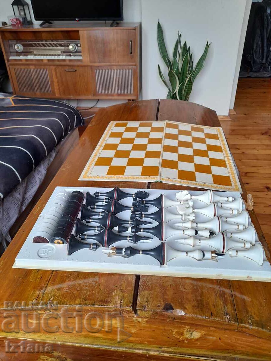 Vechi șah rusesc, dame cu preț 280.00 BGN | € 143.16
