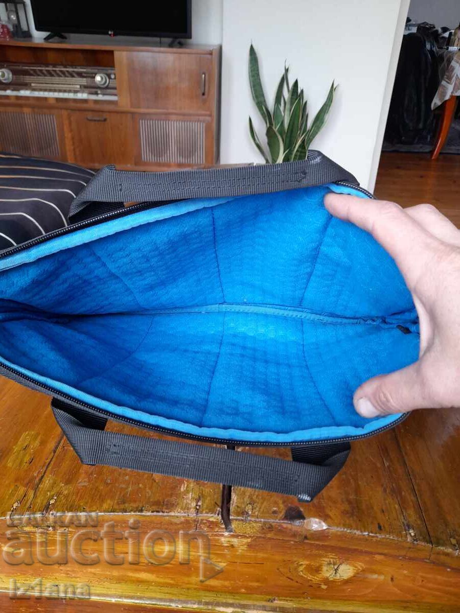 Old Dell laptop bag - 7 Old Dell laptop bag - 7