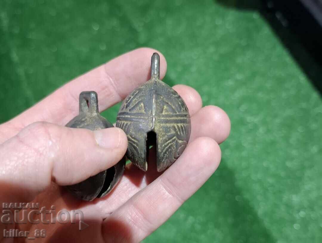 Licitație Clopote din bronz tip Nuci